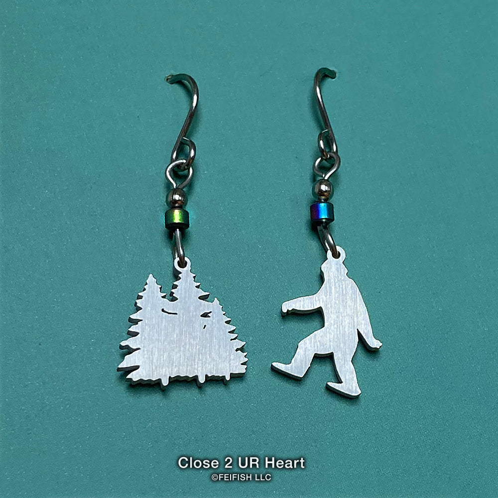 Close 2 UR Heart Bigfoot Earrings